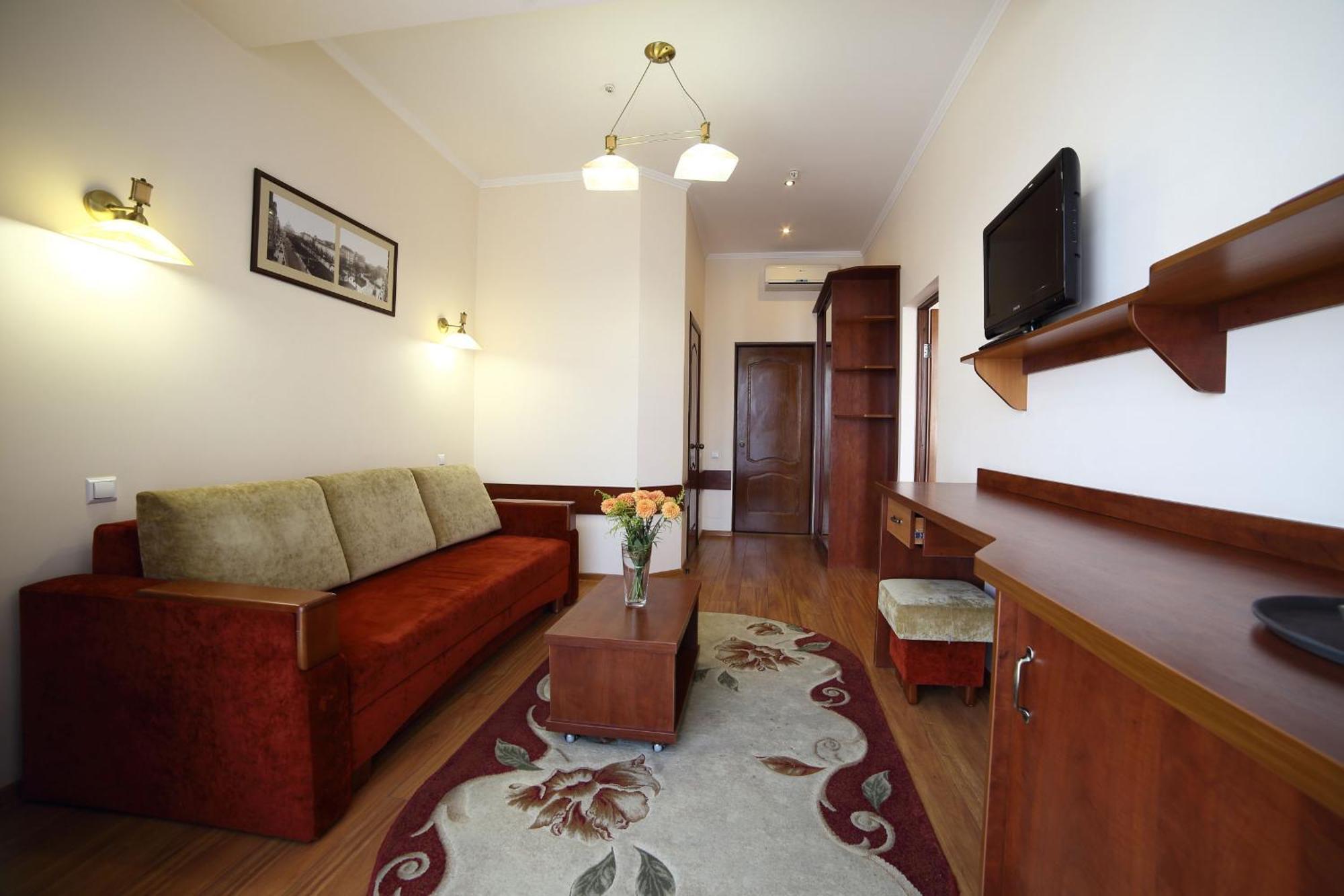 Соняхи Hotel Zimna Voda ภายนอก รูปภาพ