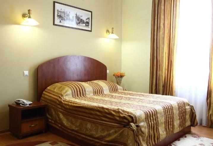 Соняхи Hotel Zimna Voda ภายนอก รูปภาพ